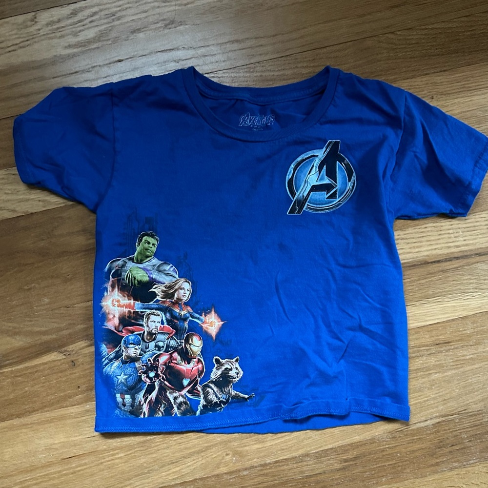 Avengers t-shirt-kids size 6/7 boys short sleeve